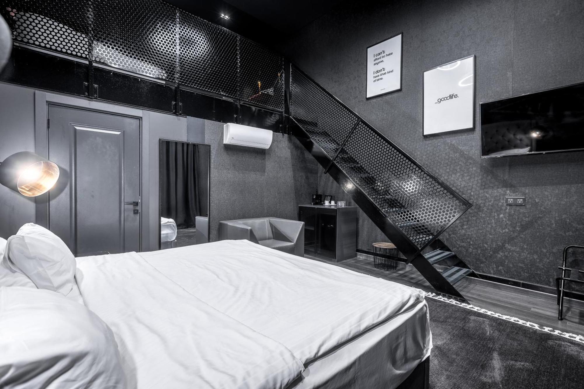 Black Hotels Koeln Екстериор снимка
