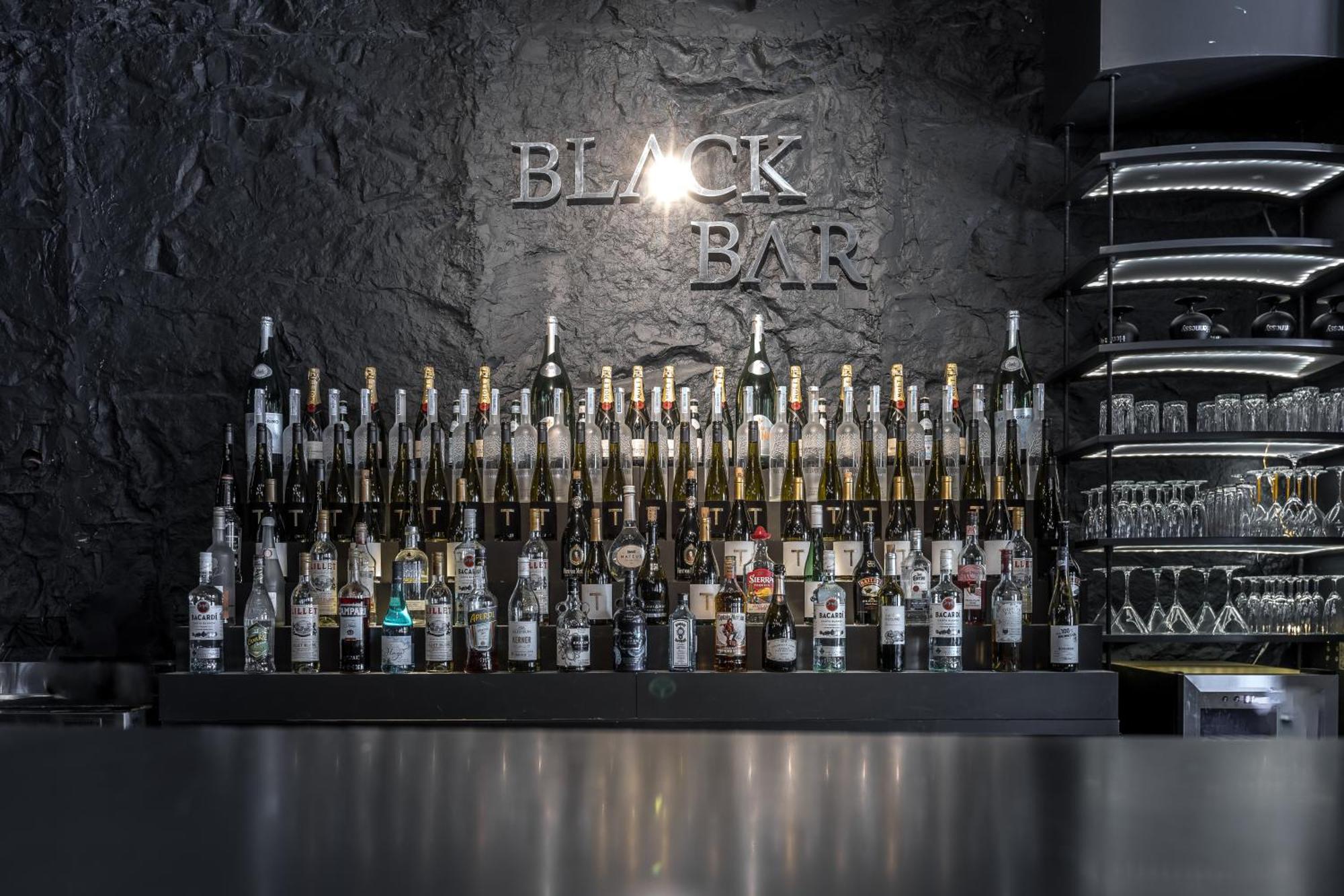 Black Hotels Koeln Екстериор снимка