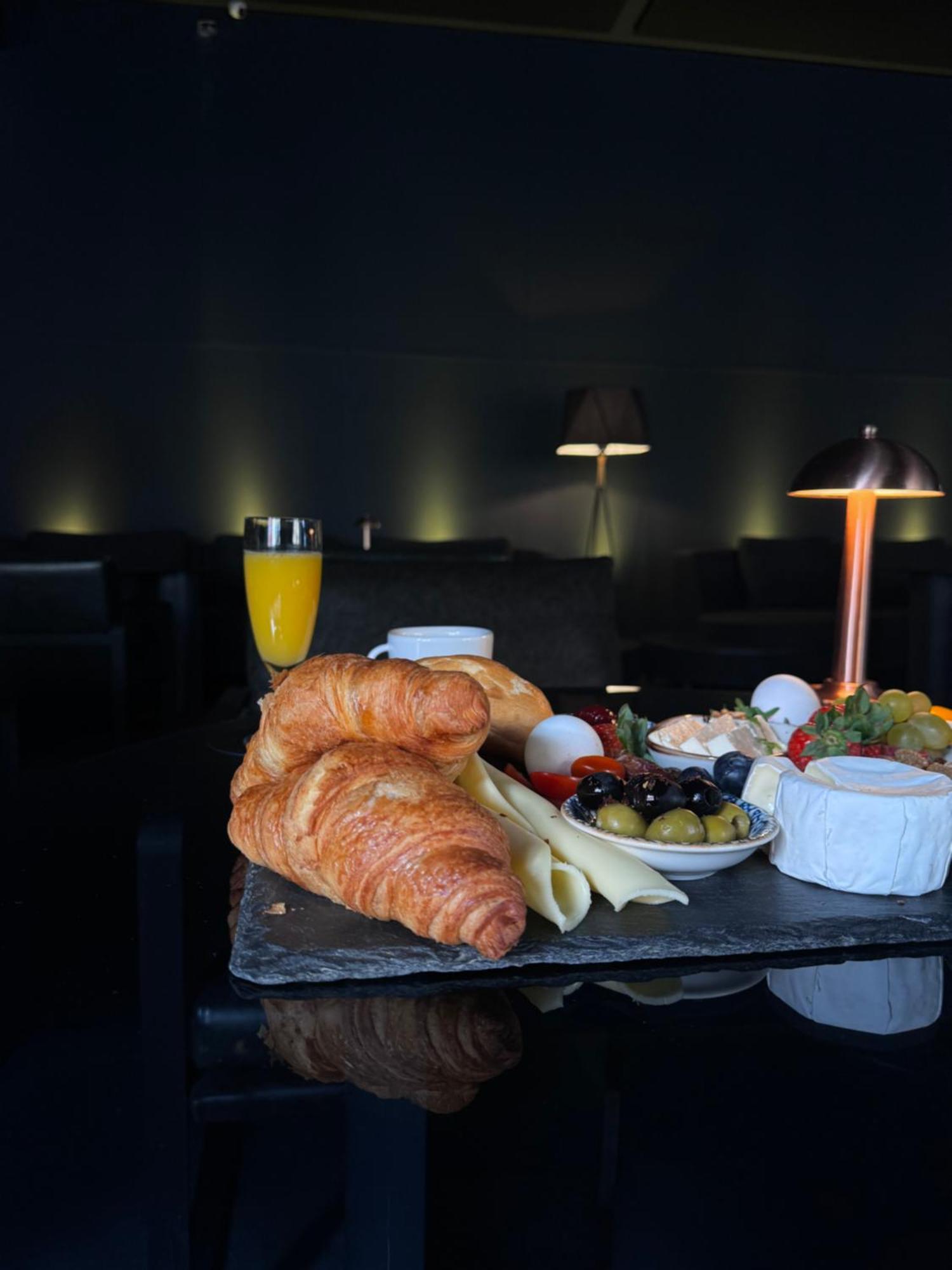Black Hotels Koeln Екстериор снимка