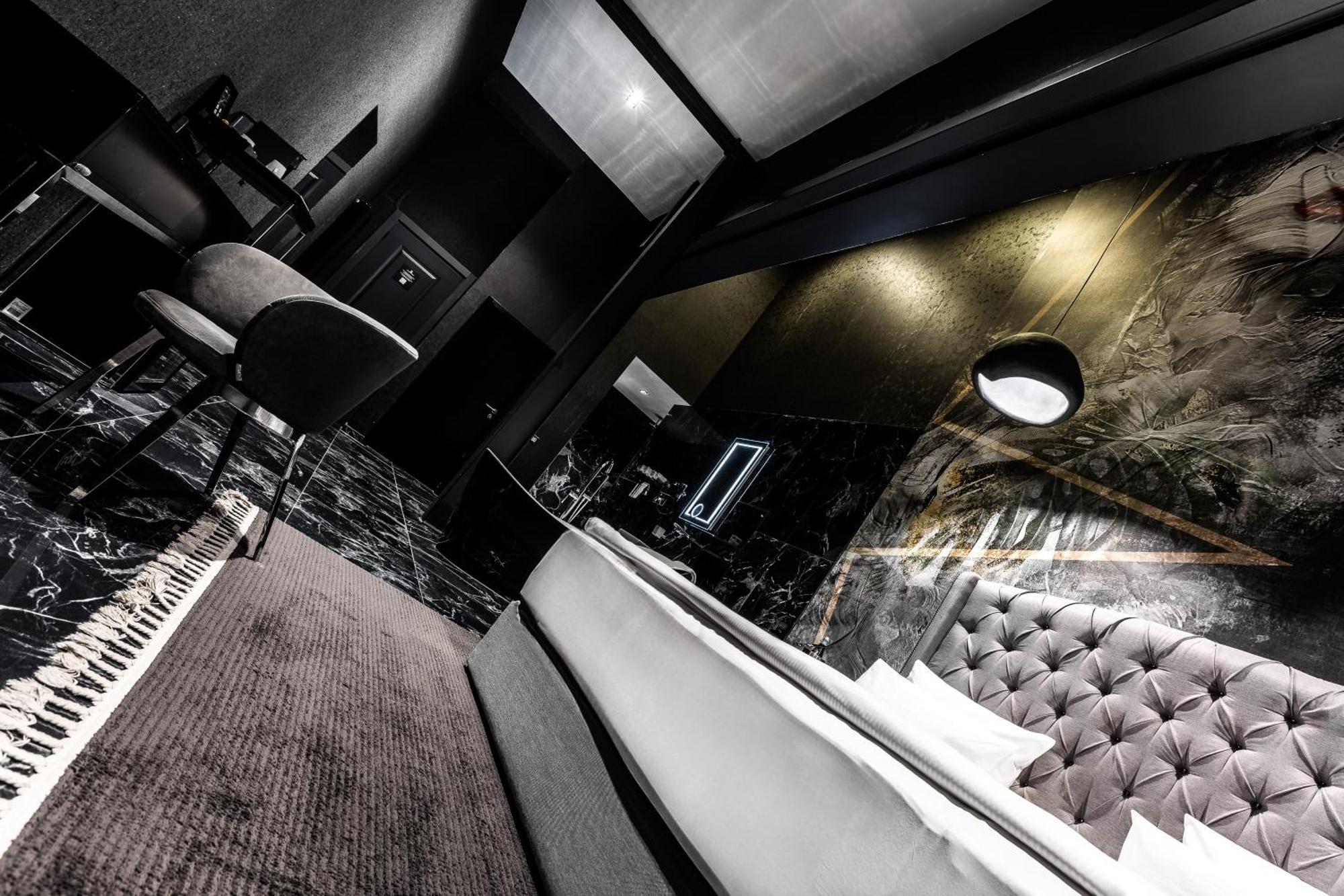Black Hotels Koeln Екстериор снимка